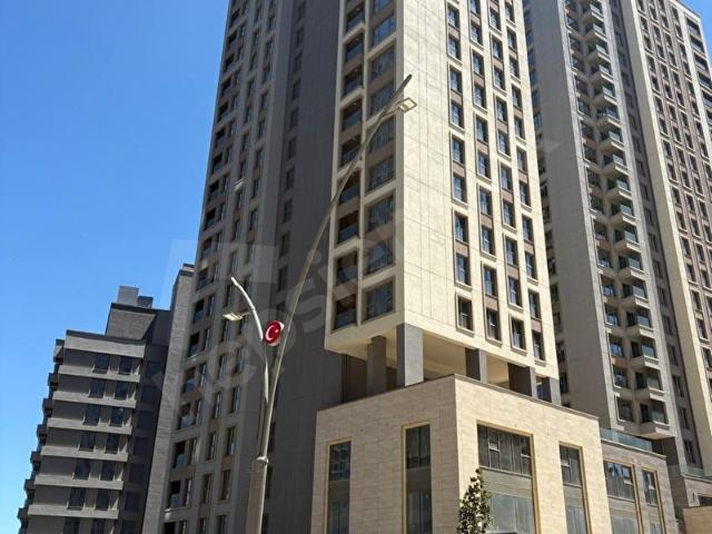 17. ETAP C BLOKTA DEVİRLİ SATILIK DAİRE