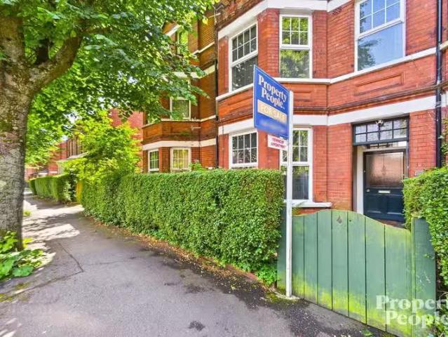 17 Glandore Avenue