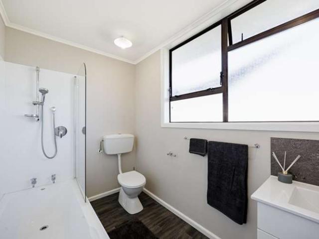 17 Harold Holt Avenue, Onekawa, Napier City