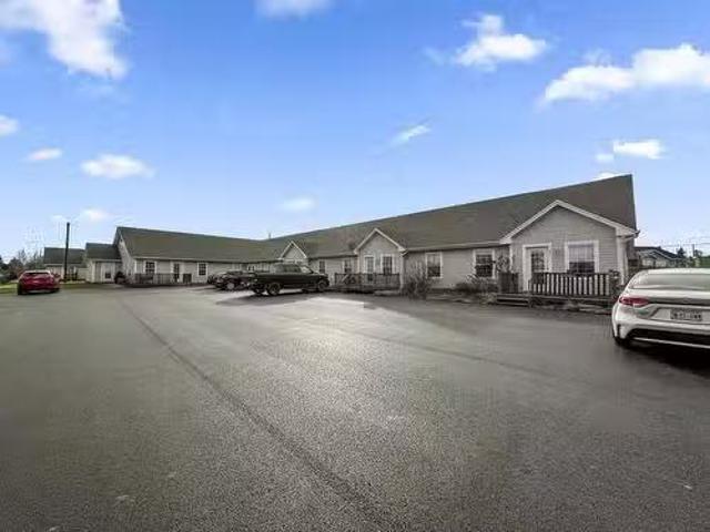 17 Heatherway Drive, Cornwall, PE, C0A 1H3 condo for sale L.