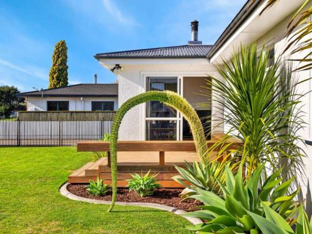 17 Hinton Road, Taradale, Napier City