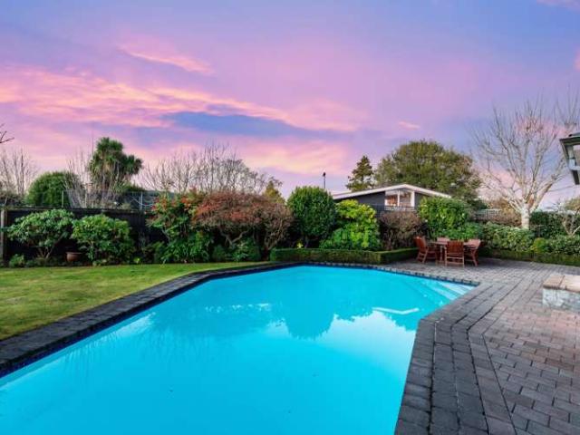 17 Ilfracombe Place, Burnside, Christchurch City