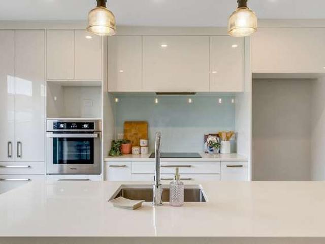 17 Karearea Avenue, Kenepuru, Porirua City