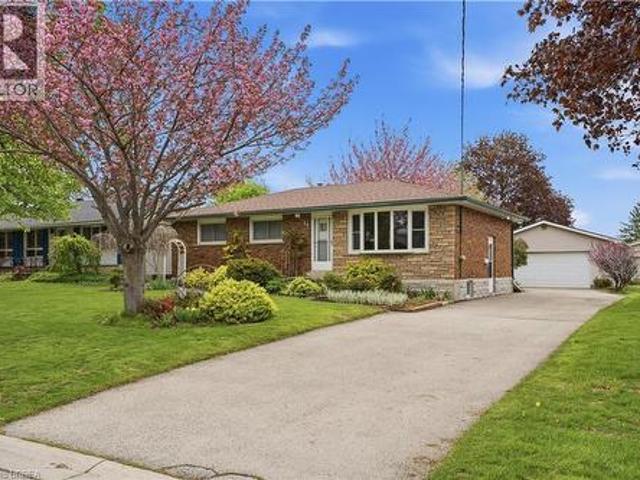 17 Kathleen Street, Paris, ON, N3L 1V7 house for sale | Listing ID 40830 | Royal LePage