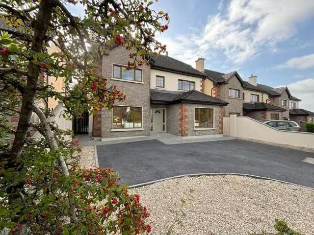 17 Lake View, Glenamaddy, Glenamaddy, Co. Galway, F45TN88 is f.