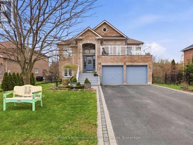17 Mair Mills Drive, Collingwood, ON, L9Y 0A7 investment for sale | Listing ID S13066 | Royal LePage