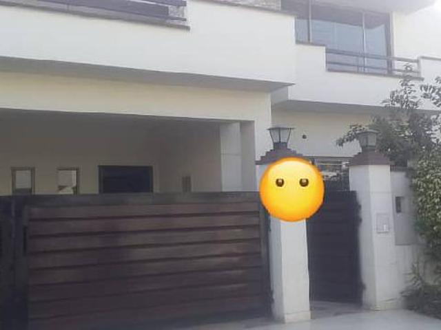 17 marla 4 bed house available for sale in askari 10 in Pakistan | Clasf real estate