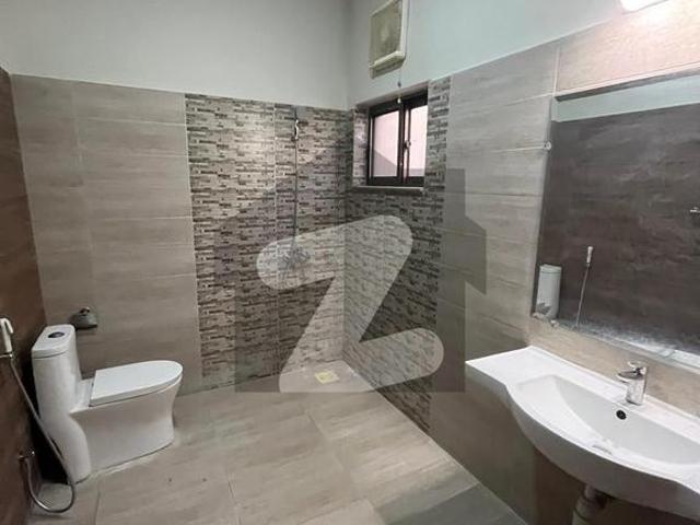 17 marla 5 bedroom house available for rent askari 10 sector f