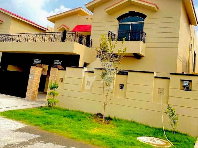 17 Marla 5 Bedroom's Tile Flooring Brigadier House For Sale | Askari 10 Lahore Cantt | @nusratestate