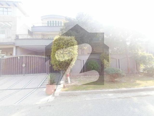 17 Marla House For Sale In Lahore