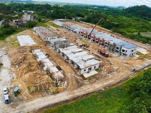 17 Mile Siburan NEW MODERN Double Storey Terrace House