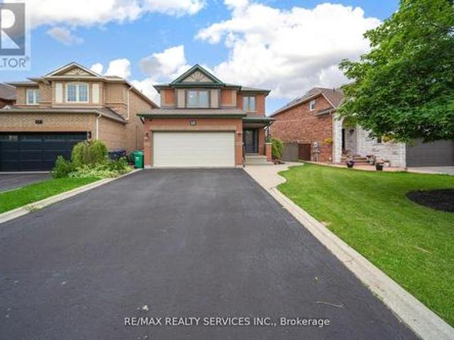 17 National Crescent, Brampton, ON, L7A 1H1 house for sale | Listing ID W13550 | Royal LePage