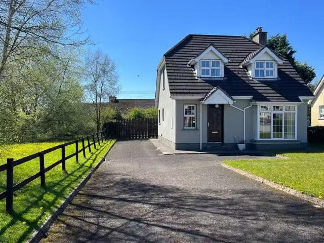 17 Orchard Drive, Donegal, Donegal Town, Co. Donegal, F94C7N8.