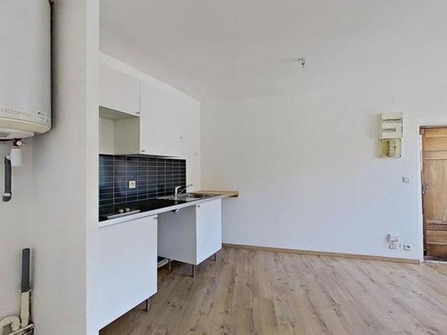 17 rue de Trion Lyon 69005 T1 Non meublé 550 CC