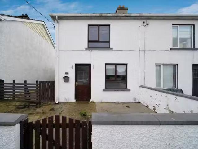 17 Saint Columba's Avenue, Buncrana, Co. Donegal, F93E0P0 is f.