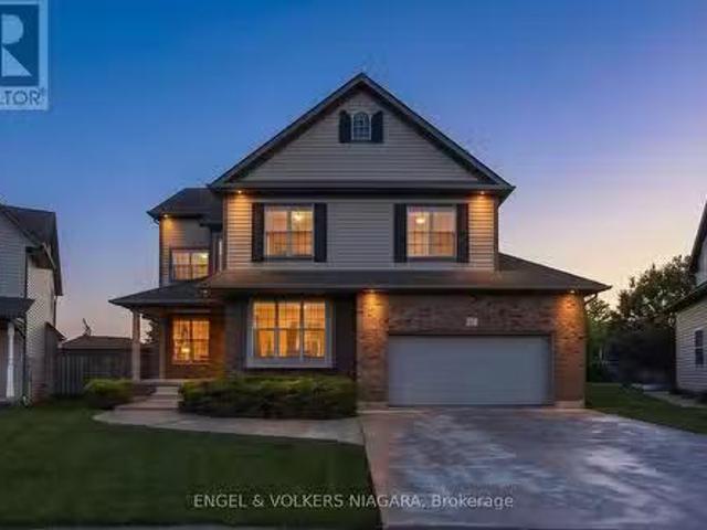 17 Sarah Crescent, West Lincoln Smithville, ON, L0R 2A0 ho.