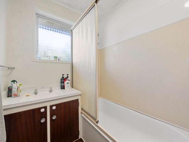 1/7 Seakens Way, Glen Eden, Waitakere City