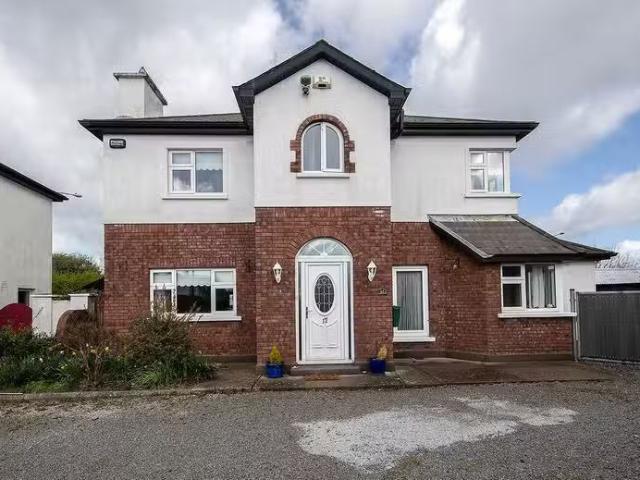 17 Strandside, Abbeyside, Dungarvan, Co Waterford, X35H938 is.