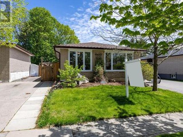 17 Strike Avenue, Clarington Bowmanville, ON, L1C 1K2 house for sale | Listing ID E13155 | Royal LePage