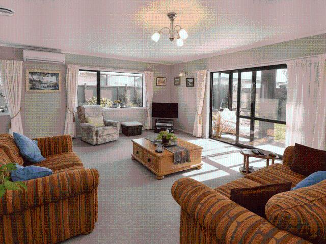 17B Pemberton Crescent, Greerton