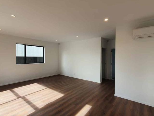 17C Cessna Place, Mangere, Auckland