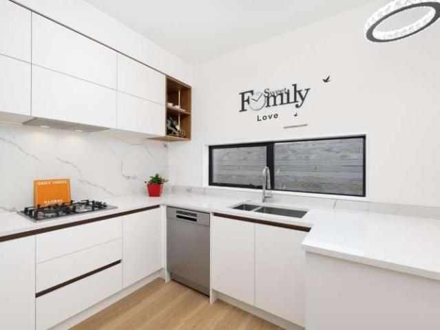 17D Bahari Drive, Ranui, Waitakere City