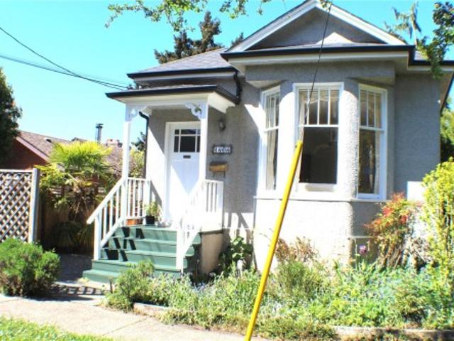 1404 Taunton St, Victoria, BC, V8R 1W9 house for sale | Listing ID 1046 | Royal LePage