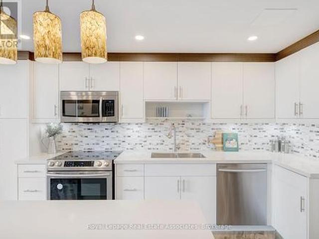 1406 Mill Road, Toronto, ON, M9C 1Y6 condo for sale | Listing ID W12996 | Royal LePage