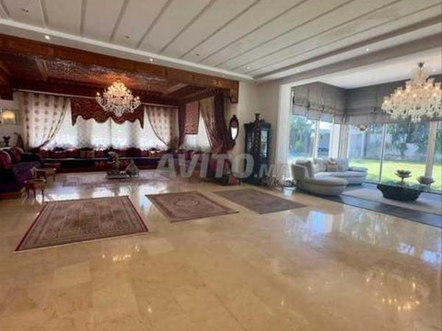 140782 Villa à louer à 78500DH à Bouskoura