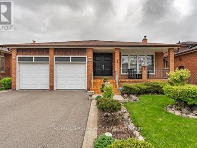 1400 Bough Beeches Boulevard, Mississauga, ON, L4W 3B5 house for sale | Listing ID W13449 | Royal LePage