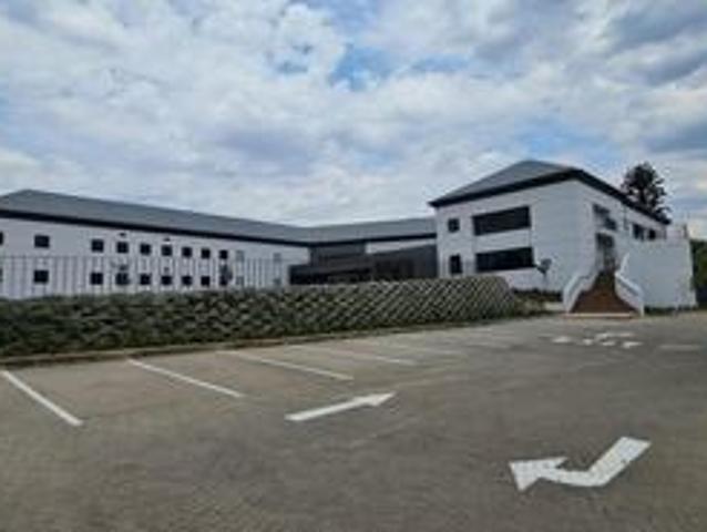 1400sqm a grade offices to let in vo.