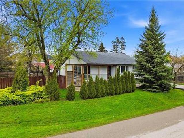 1403 Selkirk Avenue, Oakville, ON, L6L 2V5 house for sale | Listing ID 40838 | Royal LePage