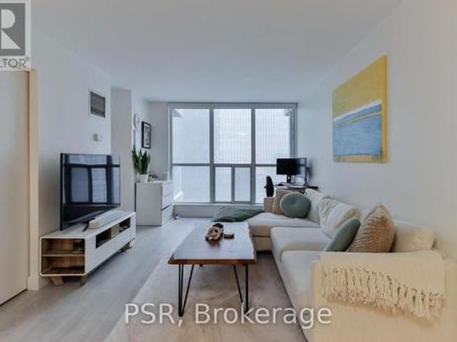 1403 8 York Street, Toronto, ON, M5J 2Y2 lease for lease | Listing ID C13567 | Royal LePage