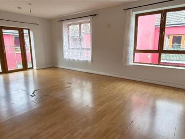 140,000 | 16 The County Apartments, Bridge Street, Carrick On Shannon, Leitrim REA Brady 5018 MyHome. Ie Residential