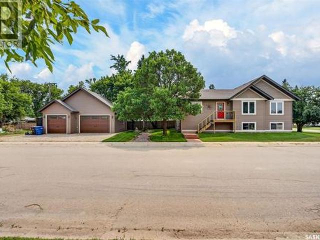 140 10Th Street, Humboldt, SK, S0K 2A0 house for sale | Listing ID SK043583 | Royal LePage