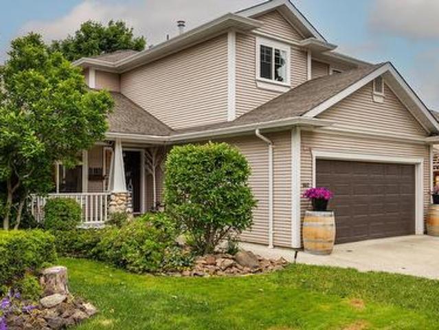 140 2 Shannon Ridge Drive, West Kelowna, BC, V4T 2T6 house for sale | Listing ID 10394 | Royal LePage