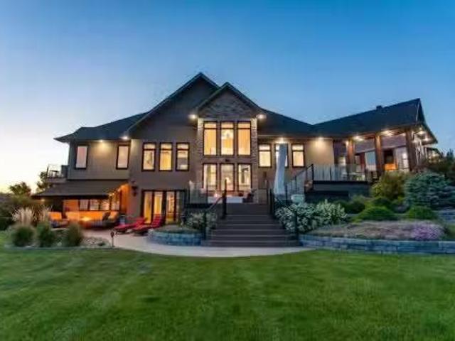 140 38254 Range Road 265, Rural Red Deer County, AB, T4E 0A2.
