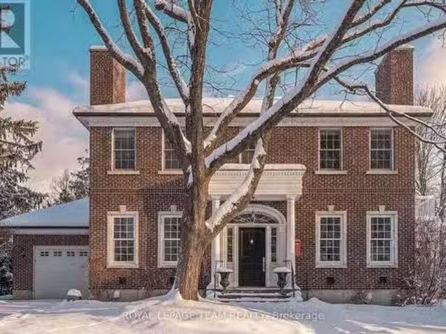 140 Howick Street, Ottawa, ON, K1M 0G8 Luxury House for sale.