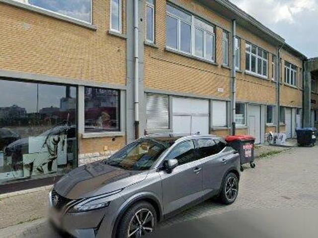 140 m2 warehouse for rent in Oostende