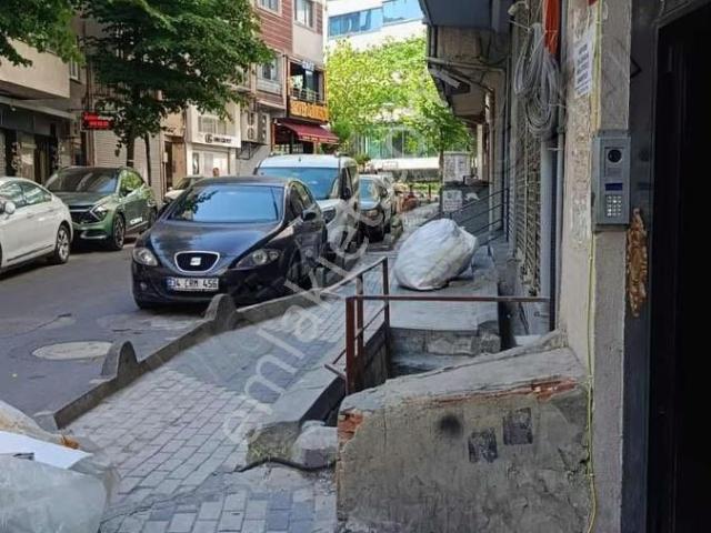 140 Metre Kare Satılık Dükkan 2 Katlı Şişli İzzetpaşa