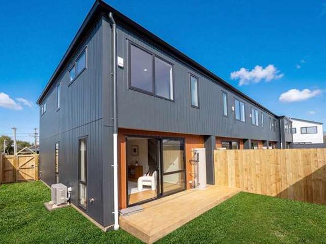 140A Edgewater Drive, Pakuranga, Manukau City