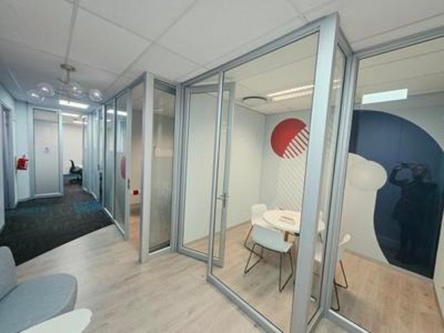 140m2 office ready to move in at cor.