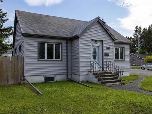 1418 Frederica St. W, Thunder Bay, ON, P7E 3Y8 house for sale | Listing ID TB2601 | Royal LePage