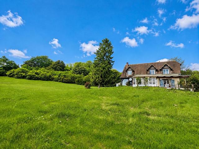 14100 Hermival Maison 8 pièces 7000 m² de terrain 279 000 Euros
