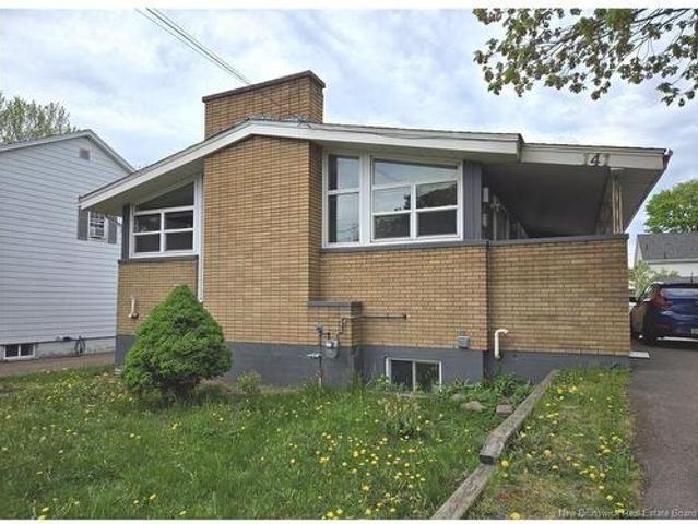 141 143 West Lane, Moncton, NB, E1C 6V1 house for sale | Listing ID NB144123 | Royal LePage