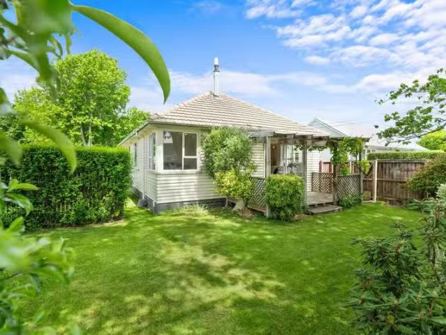 141 Aorangi Road, Bryndwr, NZ House for Sale