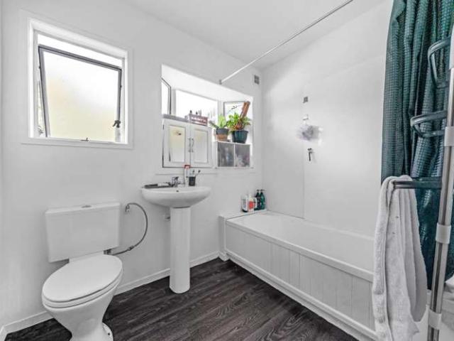 1/41 Don Buck Road, Massey, Waitakere City