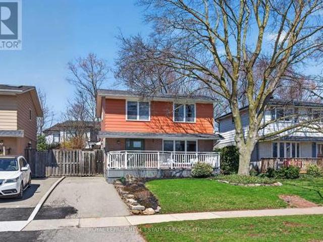 141 Oakdale Drive, Oakville, ON, L6H 1J4 house for sale | Listing ID W12983 | Royal LePage