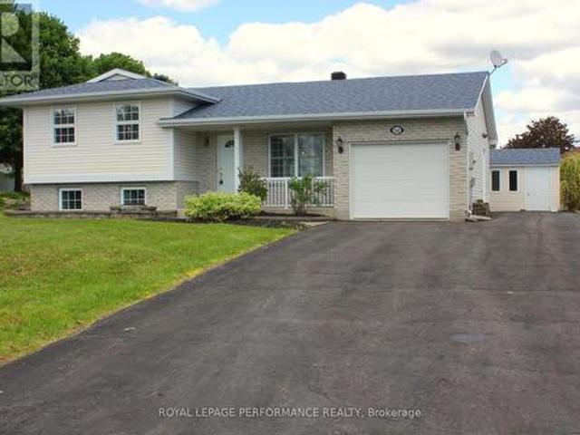 141 Markell Crescent, Cornwall, ON, K6H 6X2 house for sale | Listing ID X13220 | Royal LePage