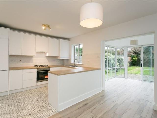 141 The Maples, Clonskeagh, Dublin 14 DNG Stillorgan 4843 MyHome. Ie Residential